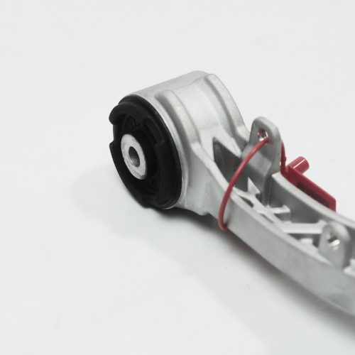 Lengőkar, kerékfelfüggesztés
fenn, Első tengely jobb, keresztlengőkar, Alumínium