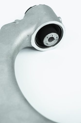 Lengőkar, kerékfelfüggesztés, alul, Hátsó tengely  keresztlengőkar, Alumínium